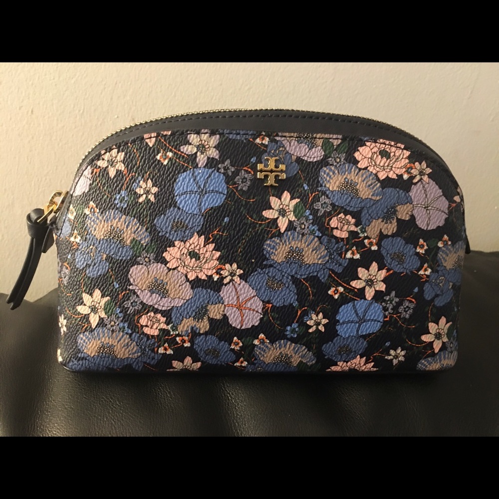🌸NWT !! Tory Burch Cosmetics Case !! - Picture 1 of 6